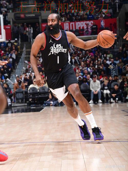 哈登状态回升引发热议 进攻效率提升成为亮点